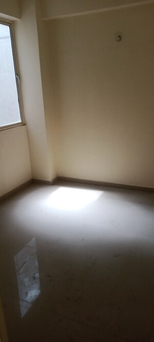 Room in 3 BHK Apartment at Conscient Habitat Residences, Sector 78 – for Sale