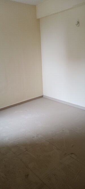 Room in 3 BHK Apartment at Conscient Habitat Residences, Sector 78 – for Sale