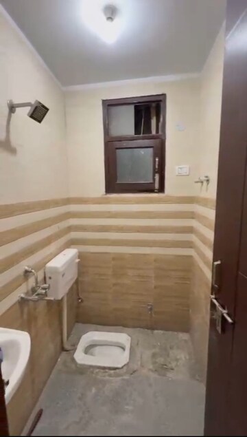 Bathroom in 3 BHK Builder Floor at Jawahar Park – for Sale