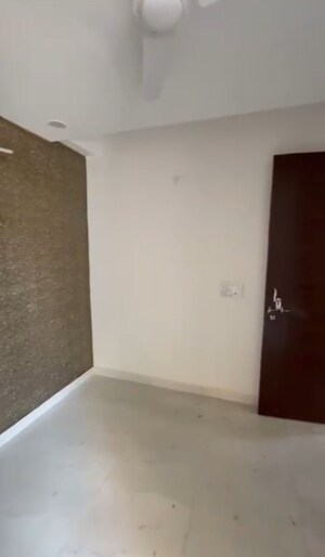 Room in 3 BHK Builder Floor at Jawahar Park – for Sale