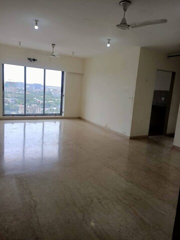 Room in 2 BHK Apartment at Mahavir Kanti Avenue, Nalasopara East – for Rent