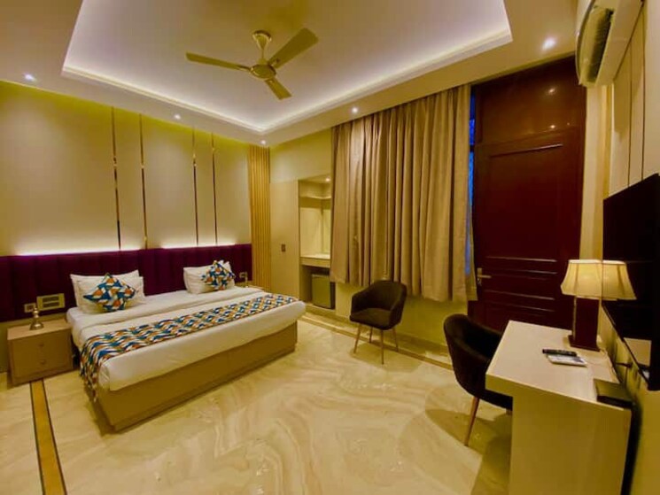 Bedroom, vasant vihar 4 Bedroom 600 Sq.Yd. Builder Floor In Vasant Vihar Delhi 8932345