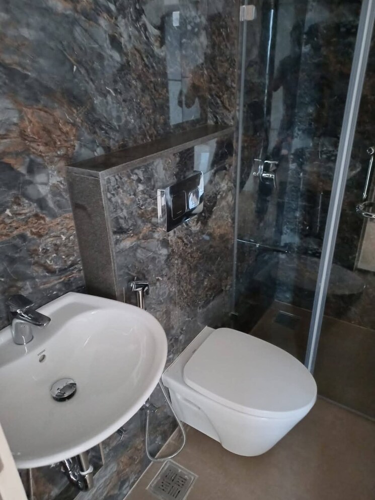 Bathroom, sheth-chopra-shanti-lifespaces-2 2 Bedroom 935 Sq.Ft. Apartment In Nalasopara East Palghar 8932376