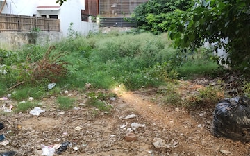 Plot For Sale in Sector 57