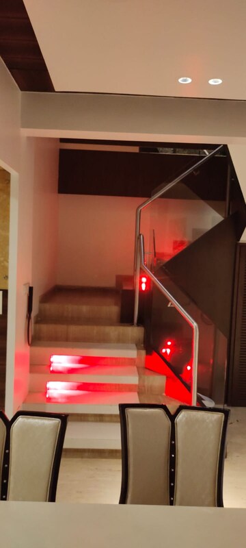 Furnished Amenities in 4 BHK Apartment at Vashi Sector 7 – for Sale
