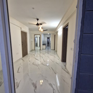Bathroom in 3.5 BHK Builder Floor at M3M Soulitude, Sector 89 – for Rent