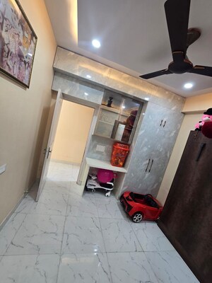 Furnished Amenities in 3.5 BHK Apartment at The Golden Gate, Mahurali – for Sale