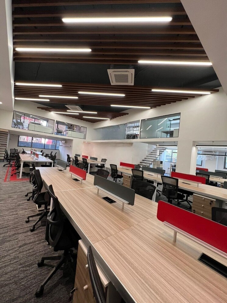  Parking, koregaon park Commercial Office Space 2500 Sq.Ft. In Koregaon Park Pune 8932399