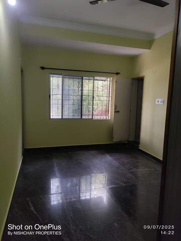 Room in 3 BHK Independent House at Kammanahalli – for Rent