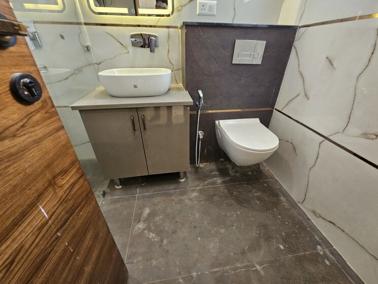 Team Area, parklands 4 Bedroom 350 Sq.Yd. Builder Floor In Sector 85 Faridabad 8932419