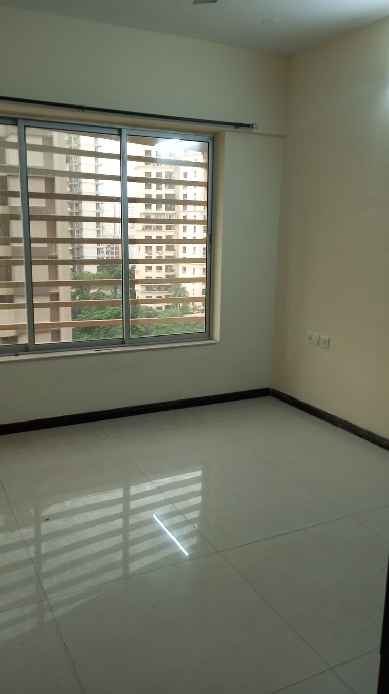 Room, soham-tropical-lagoon 3 Bedroom 2010 Sq.Ft. Apartment In Ghodbunder Road Thane 8932434