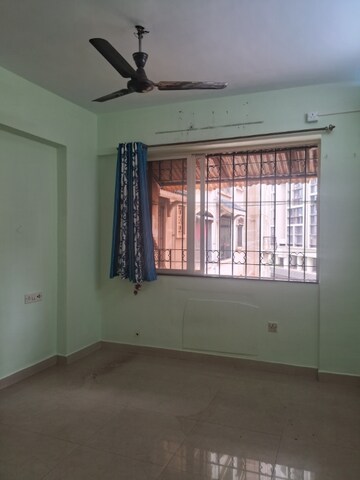 Bedroom in 2 BHK Apartment at Dosti Acres Aster, Wadala East – for Sale