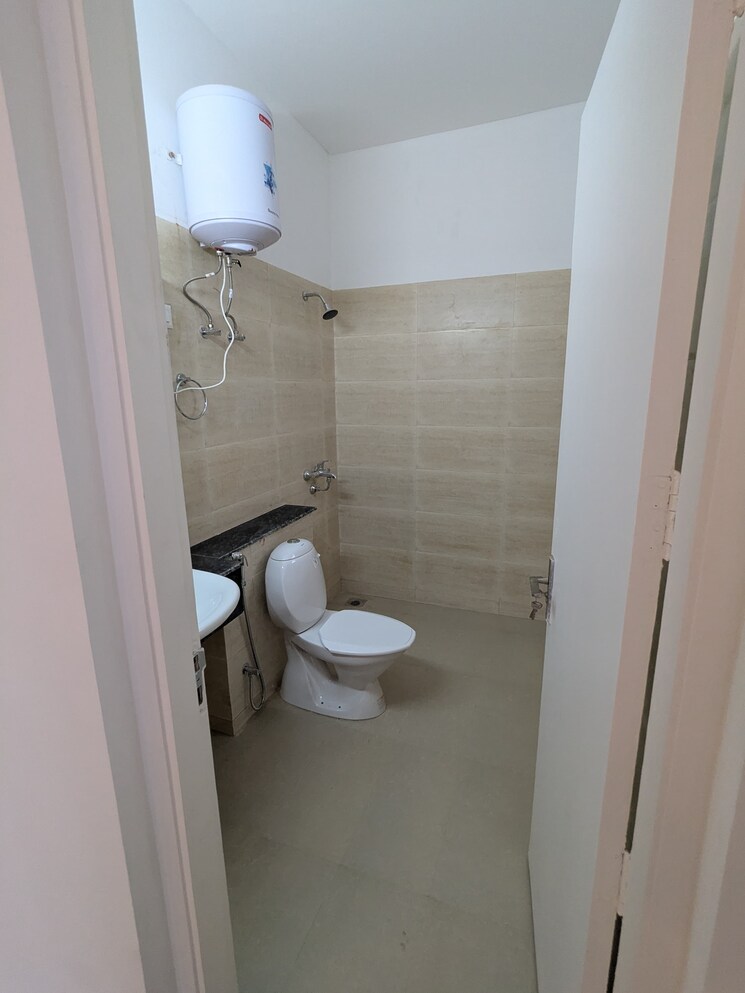 Bathroom, signature-global-the-roselia 2 Bedroom 970 Sq.Ft. Apartment In Sector 95a Gurgaon 8932507
