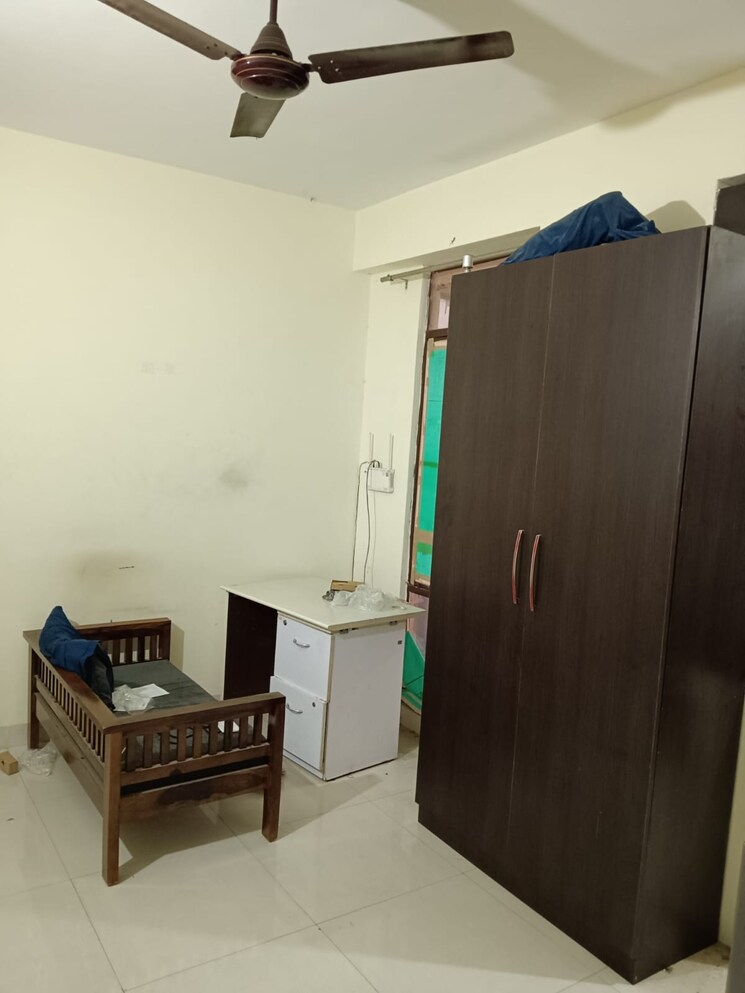 Bedroom, signature-global-the-roselia 2 Bedroom 970 Sq.Ft. Apartment In Sector 95a Gurgaon 8932507