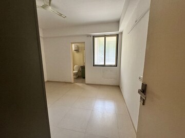 Room in 2 BHK Apartment at Signature Global The Roselia, Sector 95a – for Rent