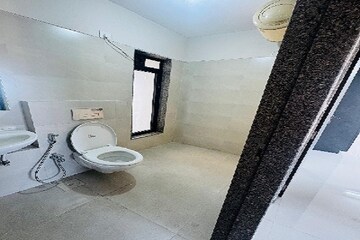 Bathroom in 1.5 BHK Apartment at Runwal Forest Orchid, Kanjurmarg West – for Rent