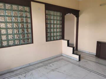 Room in 3 BHK Apartment at Sowbhagya Sadan, Banjara Hills – for Rent
