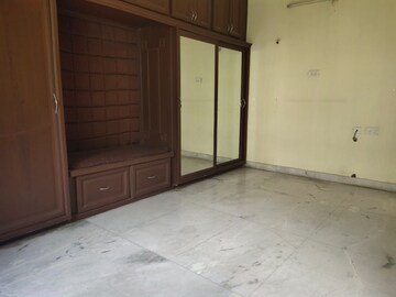 Room in 3 BHK Apartment at Sowbhagya Sadan, Banjara Hills – for Rent