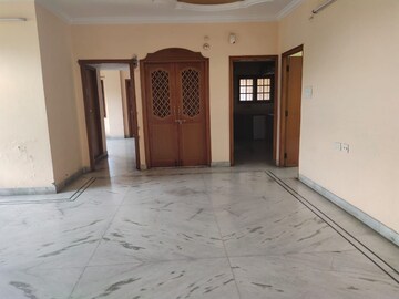Room in 3 BHK Apartment at Sowbhagya Sadan, Banjara Hills – for Rent