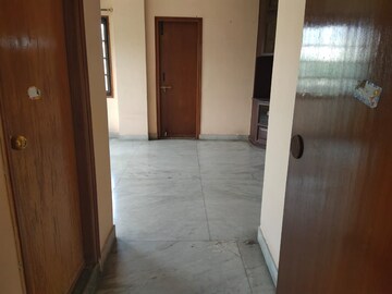 Room in 3 BHK Apartment at Sowbhagya Sadan, Banjara Hills – for Rent