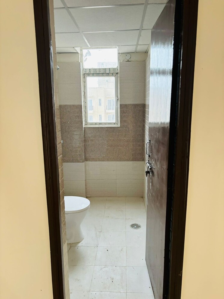 Bathroom, signature-orchard-avenue-2 2 Bedroom 656 Sq.Ft. Apartment In Sector 93 Gurgaon 8932528
