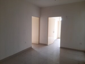 Room in 3 BHK Apartment at BPTP Princess Park, Sector 86 – for Sale