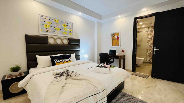 Bedroom, green park 3.5 Bedroom 2000 Sq.Ft. Penthouse In Green Park Delhi 8932572