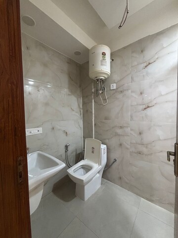 Master Bedroom in 3 BHK Apartment at Palm Residency Chhatarpur, Chattarpur – for Rent
