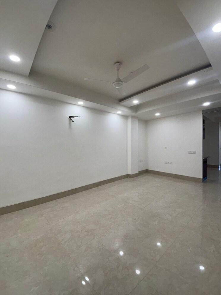 Room, palm-residency-chhatarpur 3 Bedroom 13500 Sq.Ft. Apartment In Chattarpur Delhi 8932606