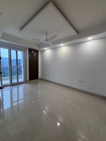 Room in 3 BHK Apartment at Palm Residency Chhatarpur, Chattarpur – for Rent