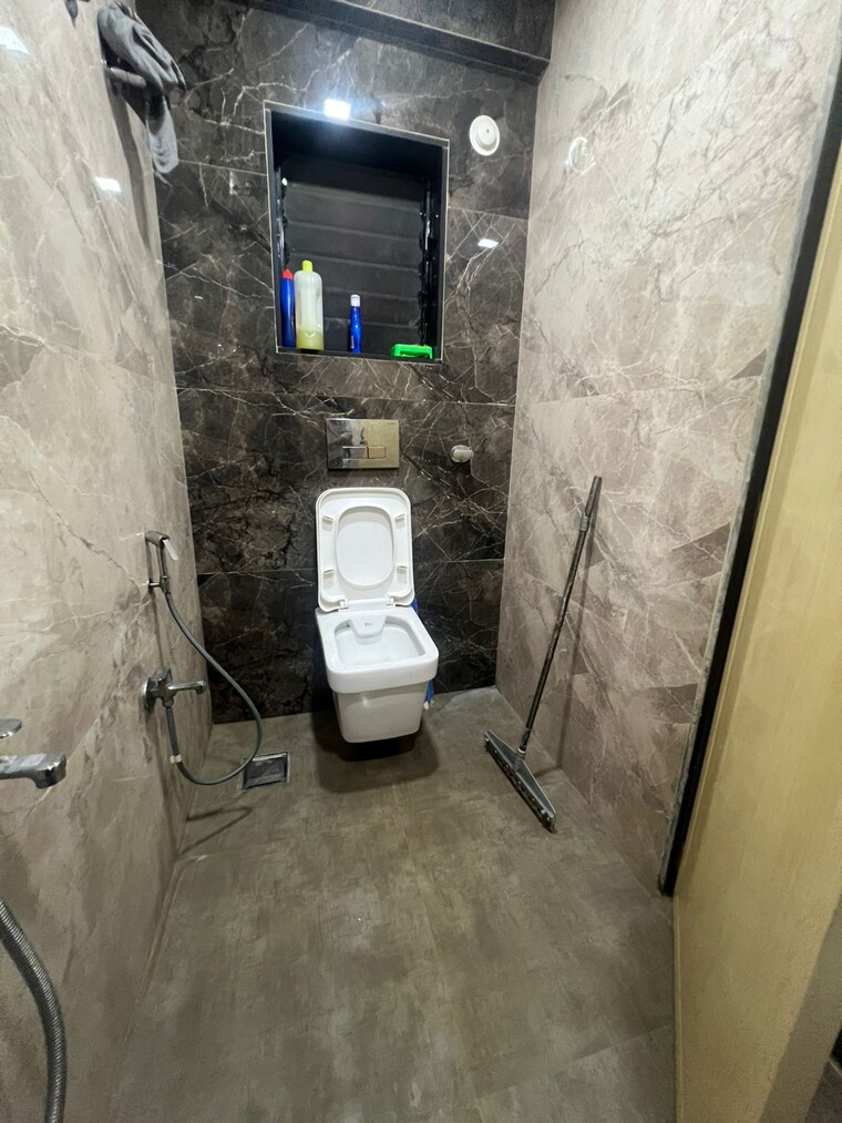 Bathroom, parsik nagar 1 Bedroom 680 Sq.Ft. Apartment In Parsik Nagar Thane 8932587