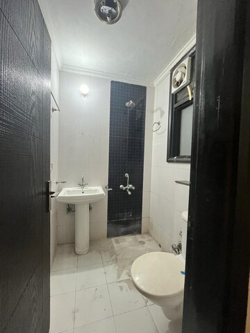 Bathroom in 3 BHK Apartment at Palm Residency Chhatarpur, Chattarpur – for Rent