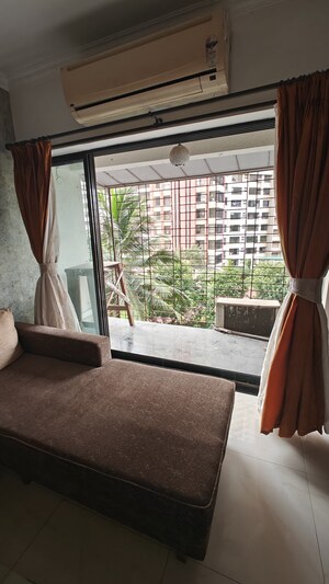 Balcony in 2.5 BHK Apartment at Evershine Embassy, Andheri West – for Sale