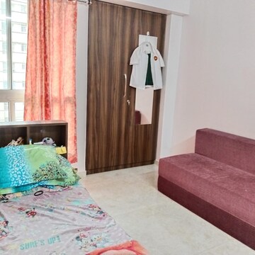 Bedroom in 2 BHK Apartment at Lodha Amara, Sandoz Baug – for Rent