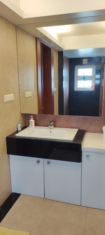 Bedroom in 4 BHK Villa at Vashi Sector 7 – for Sale