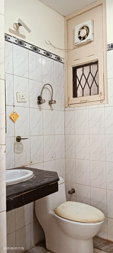 3.5 BHK Apartment For Rent in Ganpati Apartments Gurgaon, Sector 56