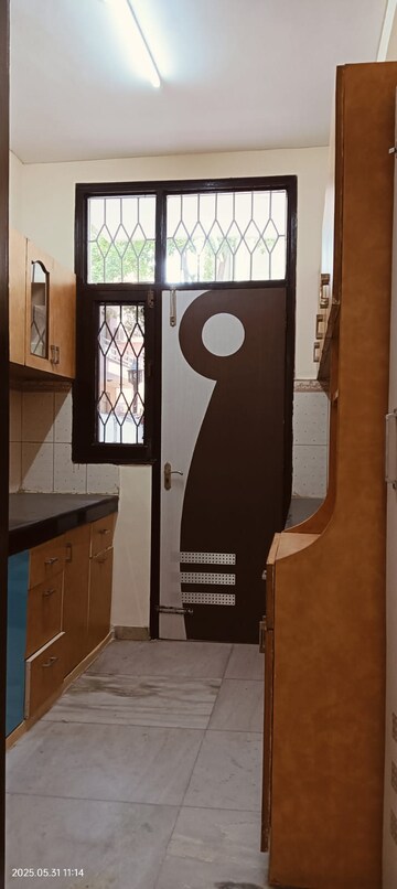 Furnished Amenities in 3.5 BHK Apartment at Ganpati Apartments Gurgaon, Sector 56 – for Rent