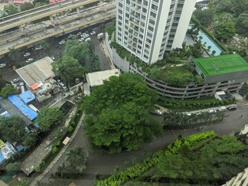 Master Plan in 3 BHK Apartment at Oberoi Maxima, Andheri East – for Sale