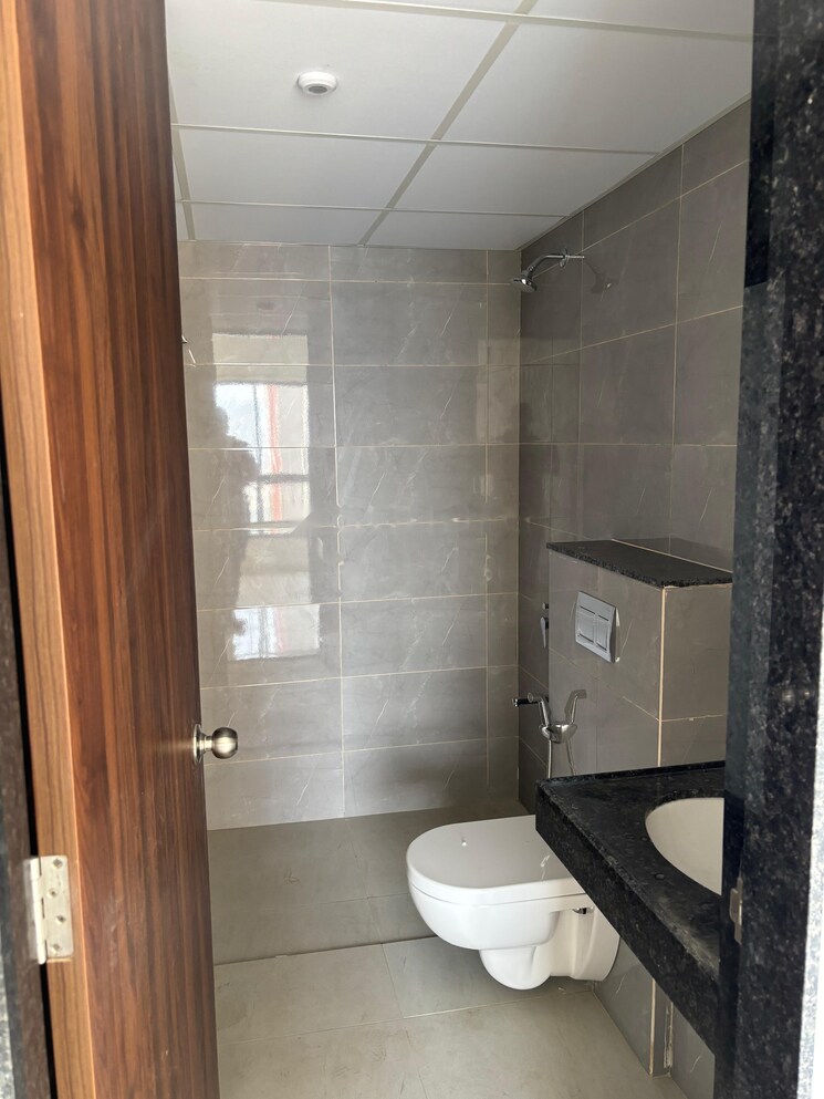 Bathroom, shapoorji-pallonji-sensorium 2 Bedroom 690 Sq.Ft. Apartment In Hinjewadi Pune 8932725