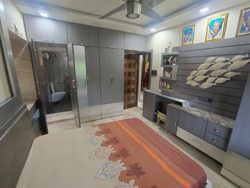 Bedroom in 3 BHK Builder Floor at New Alipore – for Rent