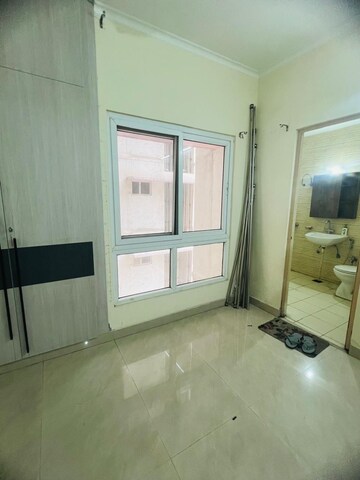 Room in 3.5 BHK Apartment at UPAVP Ganga Yamuna And Hindon Enclave, Pratap Vihar – for Rent