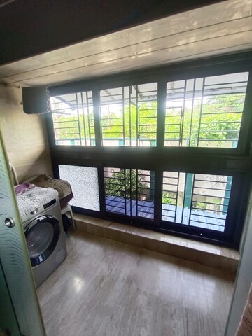 Parking in 3 BHK Builder Floor at New Alipore – for Rent