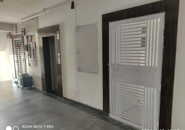 Room in 2 BHK Apartment at RAS Palm Residency, Sector 76 – for Sale