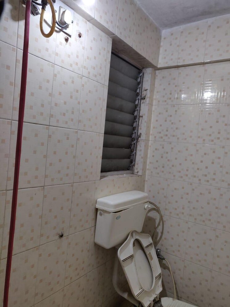 Bathroom, nirman-nisarga 2 Bedroom 954 Sq.Ft. Apartment In Bhusari Colony Pune 8932678