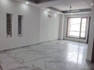 Room in 4 BHK Builder Floor at Saket – for Rent