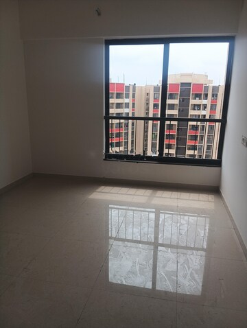Room in 2 BHK Apartment at Shapoorji Pallonji Joyville Hadapsar Annexe, Hadapsar – for Rent