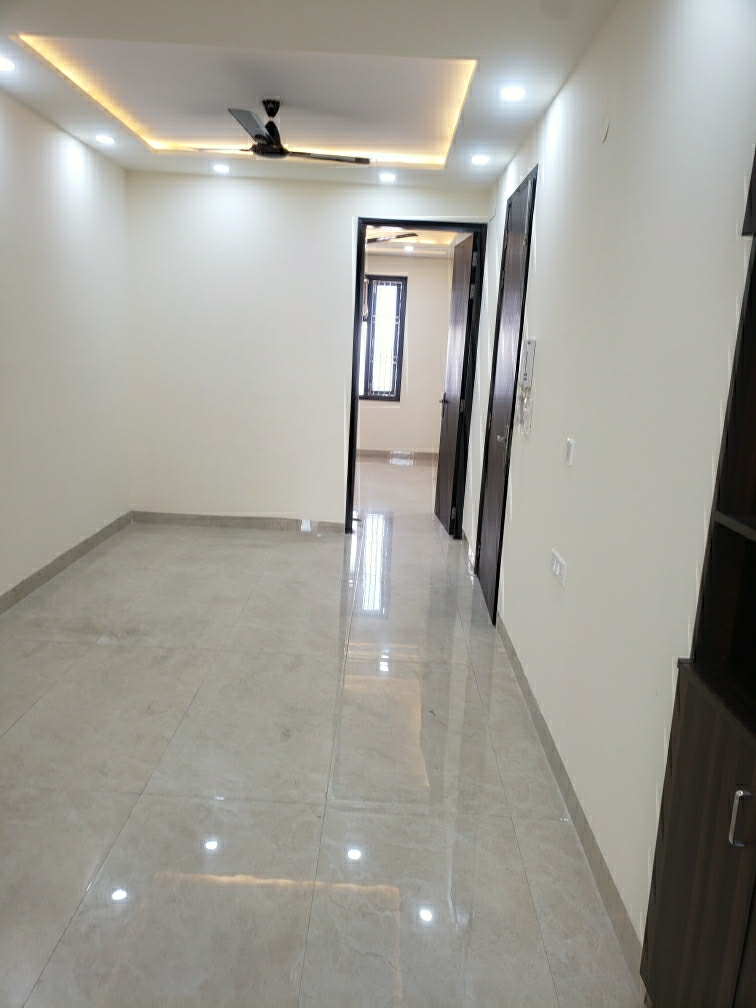 2 BHK Builder Floor For Rent in Janakpuri