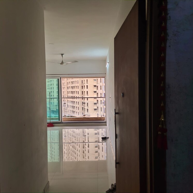 Bathroom, rustomjee-urbania-azziano 2 Bedroom 853 Sq.Ft. Apartment In Vrindavan Society Thane 8932883