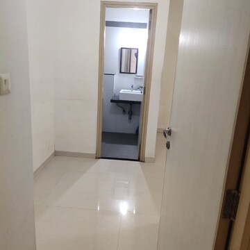 Room in 2 BHK Apartment at Rustomjee Urbania Azziano, Vrindavan Society – for Rent