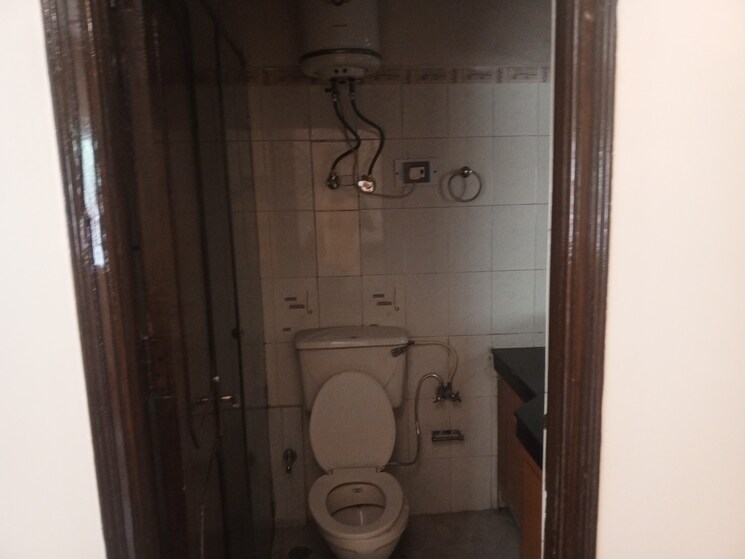 Bathroom, omaxe-the-olive-heights 3 Bedroom 1840 Sq.Ft. Apartment In Sector 56 Gurgaon 8932909